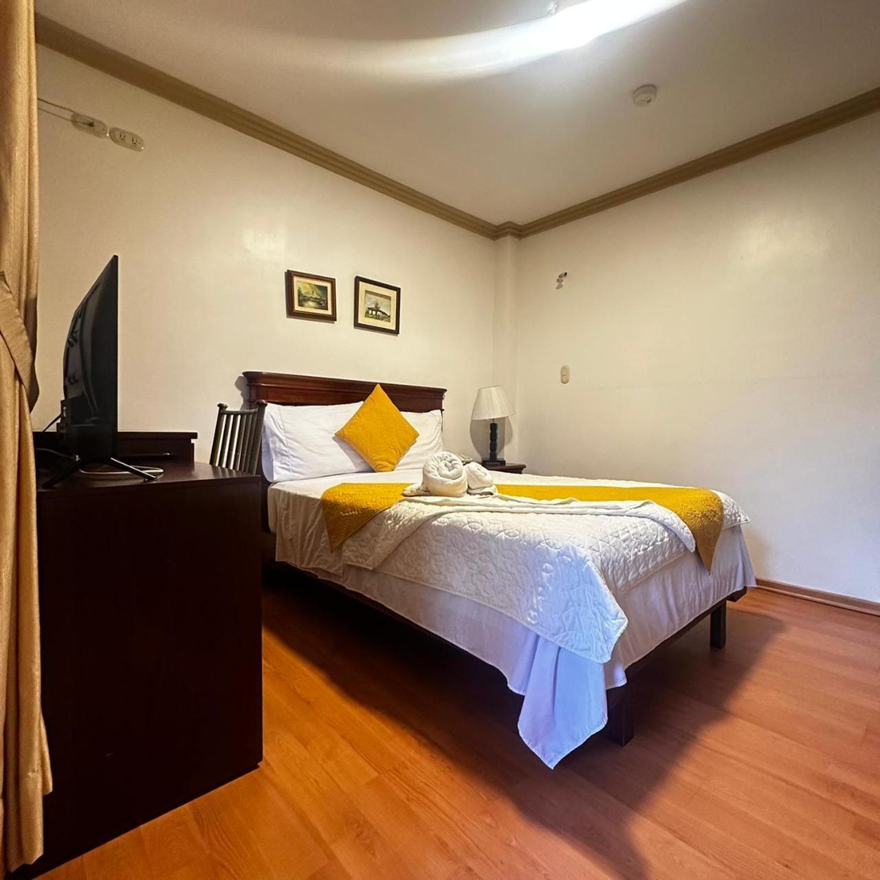 Hotel Coronel Cuenca Exterior photo