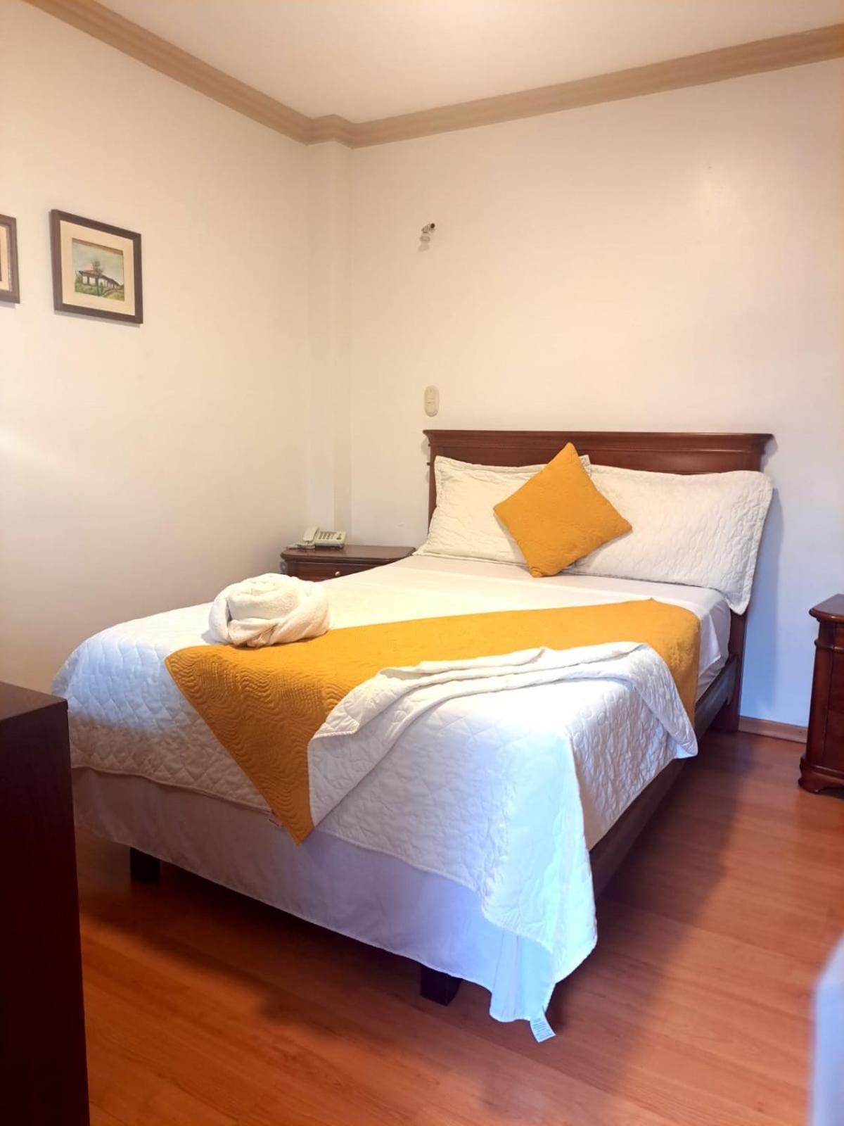 Hotel Coronel Cuenca Exterior photo
