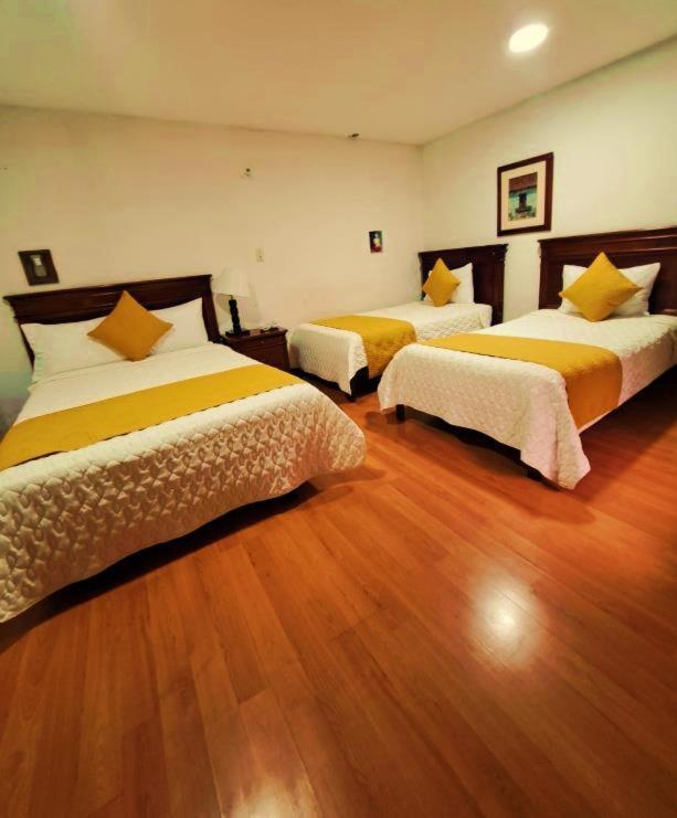 Hotel Coronel Cuenca Exterior photo